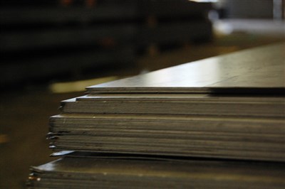 Smooth metal sheets (black and zinc-coated)